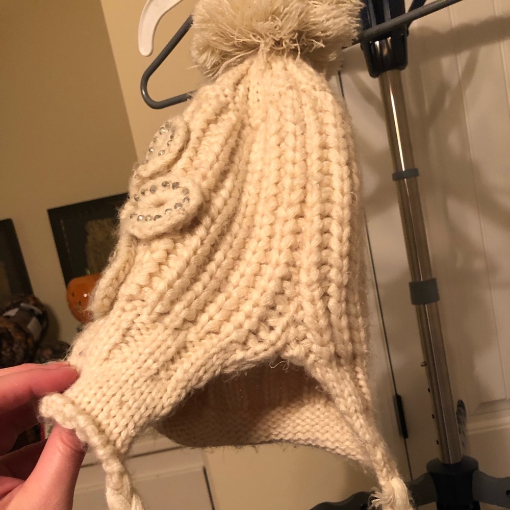 Winter hat - Picture 2 of 2